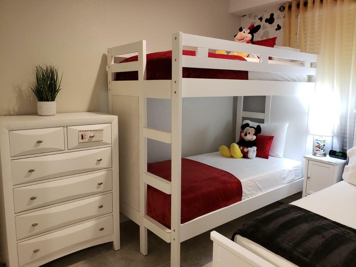 Only 5 Miles From Disney! Free Water Park! 2 Bed, 2 Bath Condo, Sleeps 8 Kissimmee Exterior foto